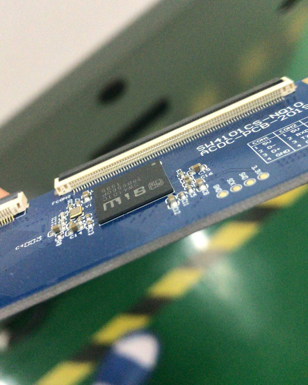 觸摸屏控制板BGA芯片底部填充膠應(yīng)用